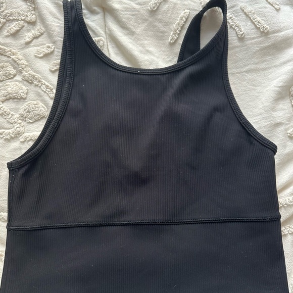 Black-ribbed reversible Lululemon tank top-Size 10 - Picture 3 of 3